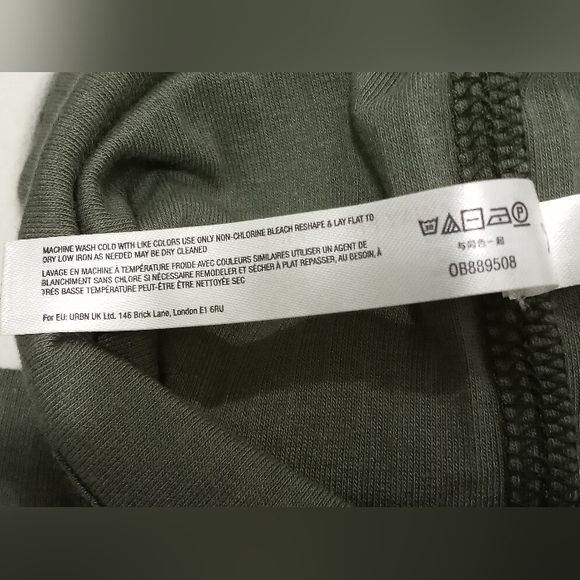 Free People mock neck top. NWT.  Size xs. - Picture 5 of 5